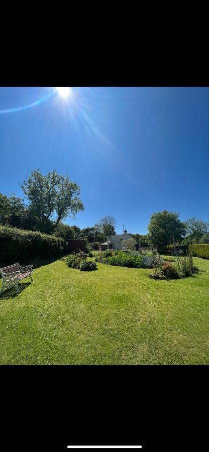 Bed and Breakfast Broadmoor Farm Kilgetty Esterno foto