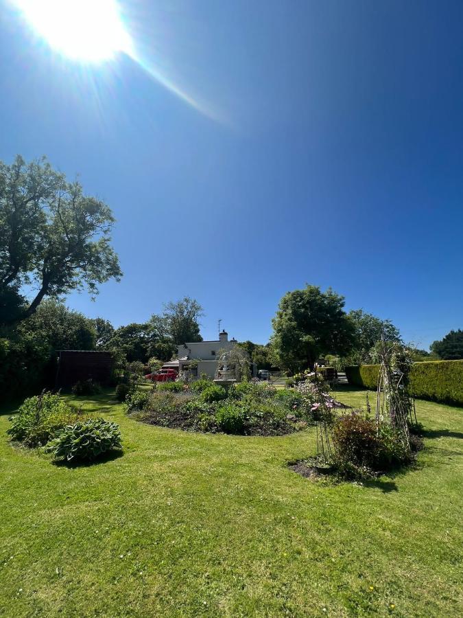 Bed and Breakfast Broadmoor Farm Kilgetty Esterno foto