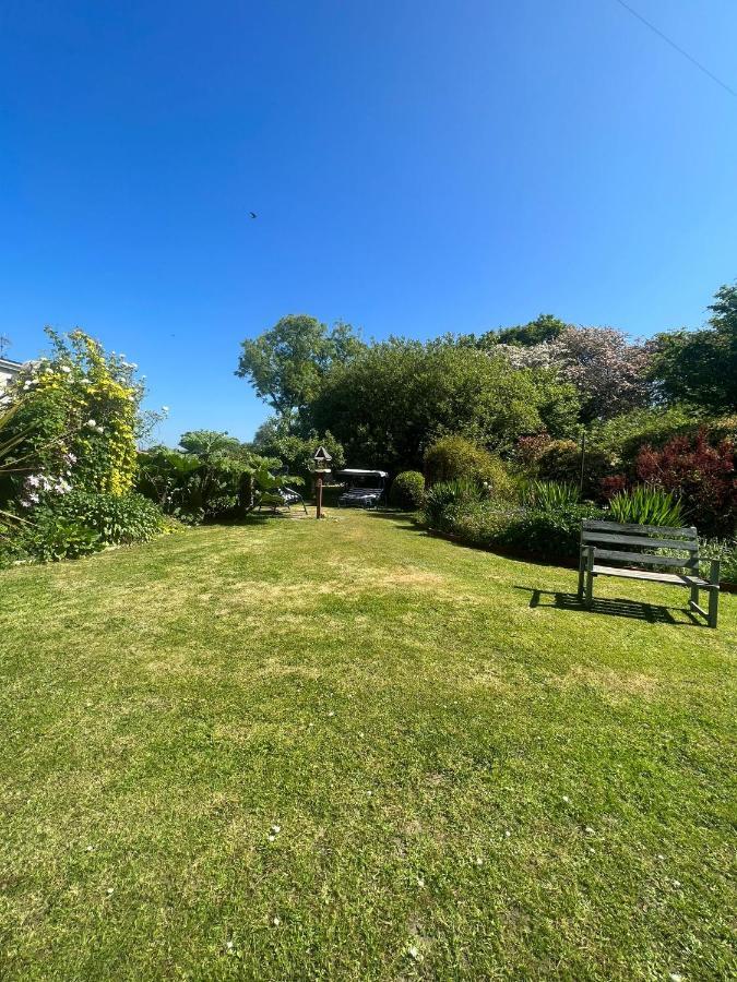 Bed and Breakfast Broadmoor Farm Kilgetty Esterno foto